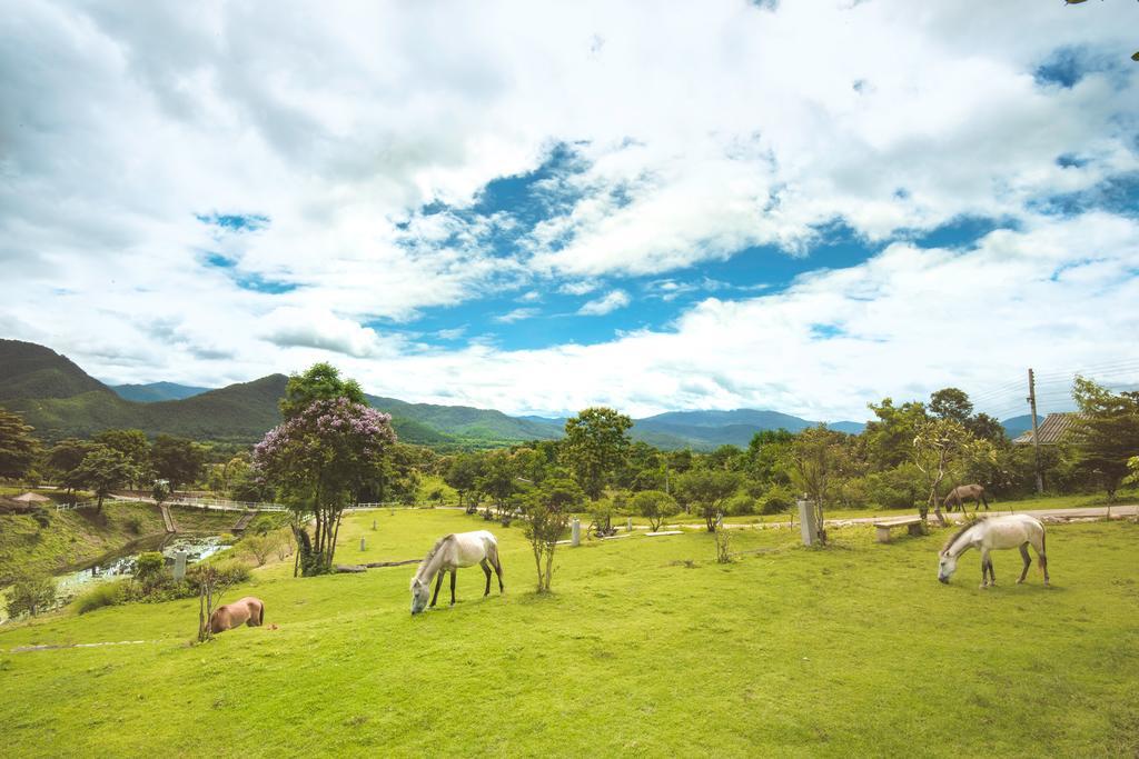 E-Outfitting Pai Resort Exterior photo